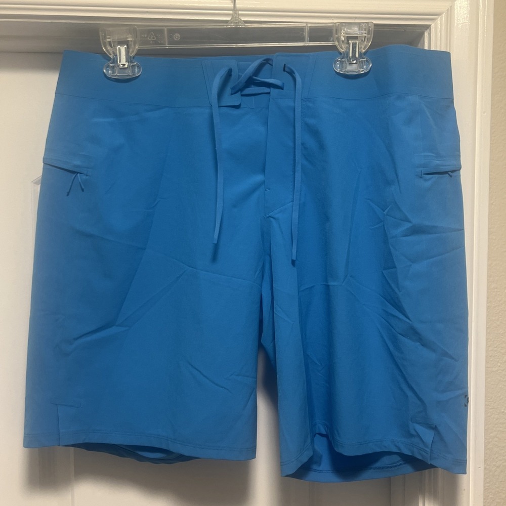 Lululemon Men's 10" Blue Athletic Workout Board Shorts Size 36 No Lining